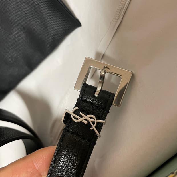 새상품. 생로랑 모노그램 블랙은장 벨트 2cm 85사이즈