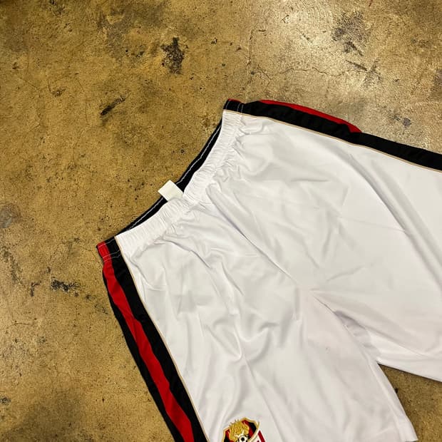 [정품/2XL] 르꼬끄 화이트 축구 반바지 레드 블랙 라인 b17