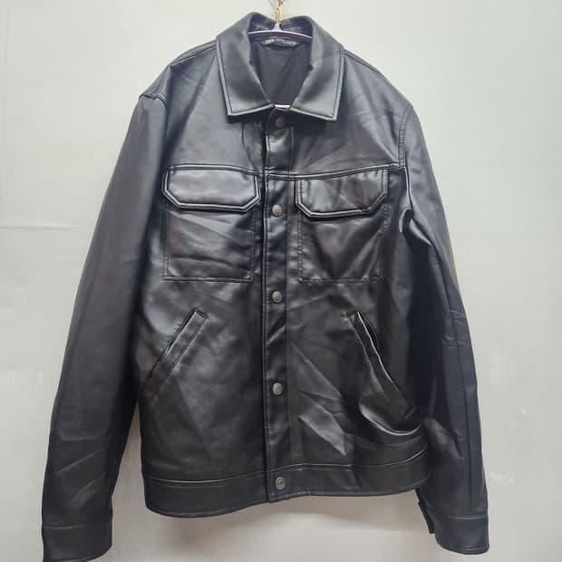 자라ZARA 인조가죽 트리거 가죽자켓 M(L)