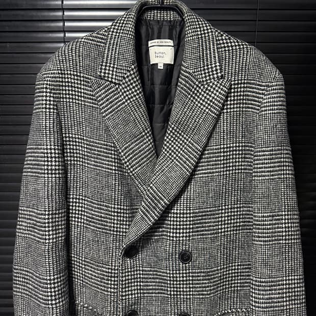 버튼 서울 하운드 체크 피크드 카라 더블 울 코트 48 미니멀 