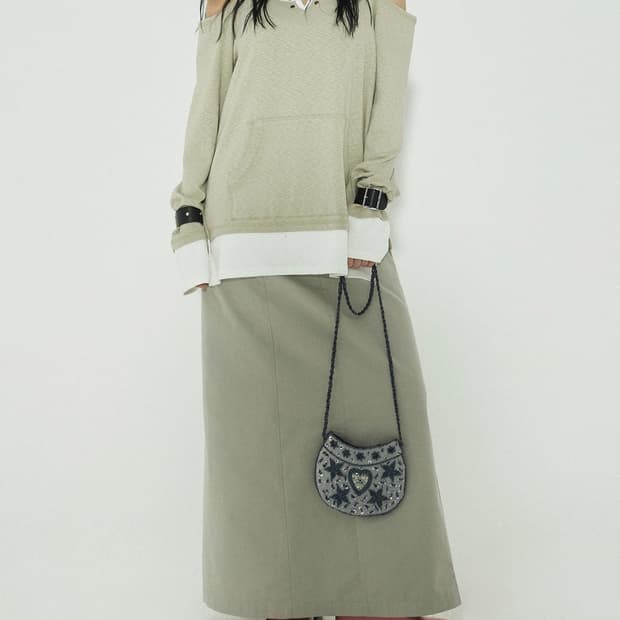 스틸레써디 오프숄더 롱슬리브리스