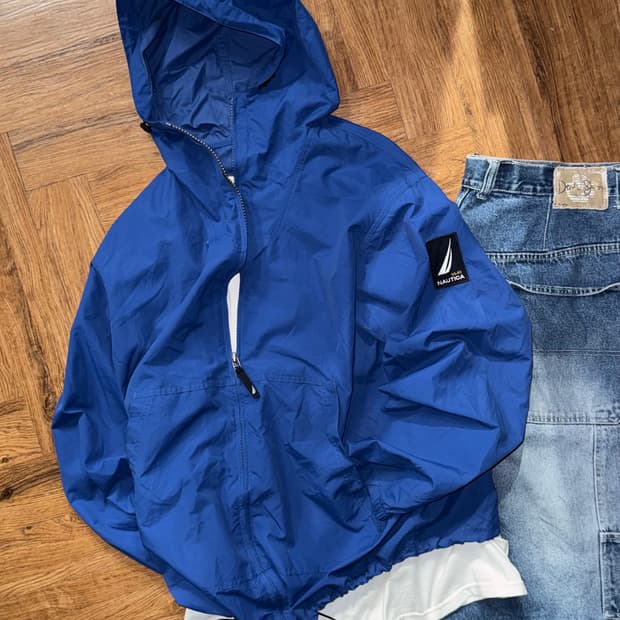 노티카 바람막이 