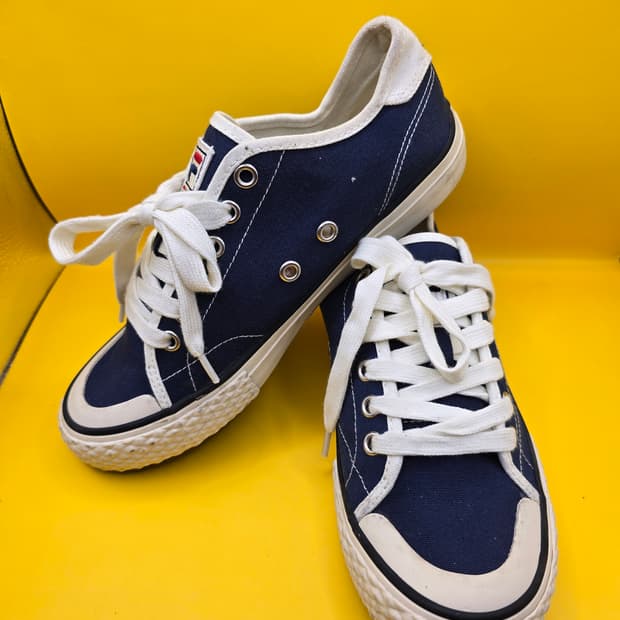 휠라(FILA) 캔버스 스니커즈 230