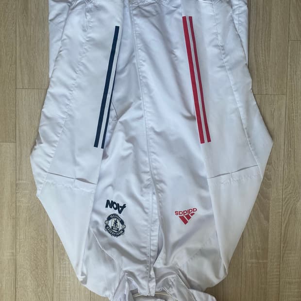 아디다스 맨유 바람막이