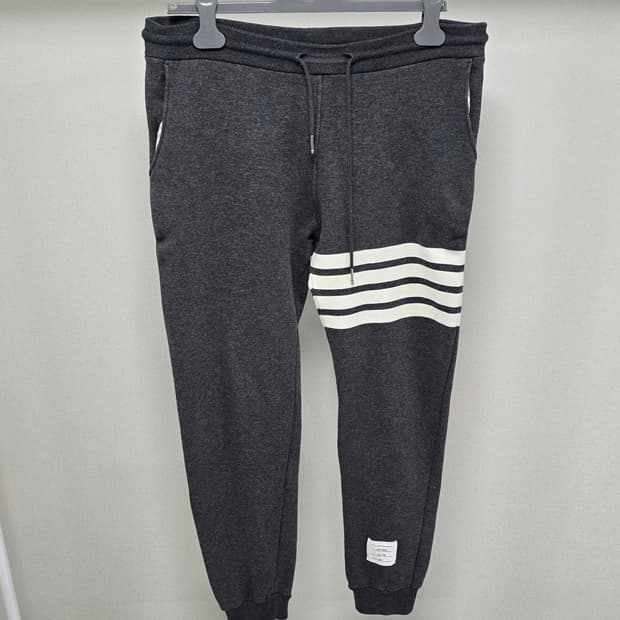 톰브라운 트레이닝 팬츠 바지 2사이즈 판매