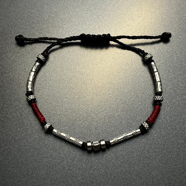 [handmadebracelet]
