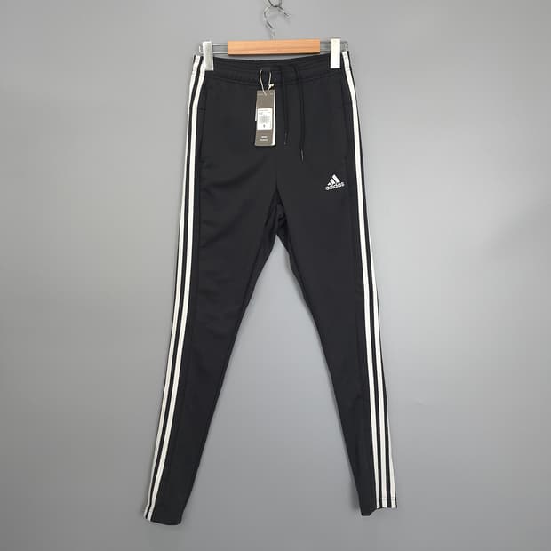 새제품 여성용 아디다스 adidas 슬림핏 조거팬츠 블랙 S