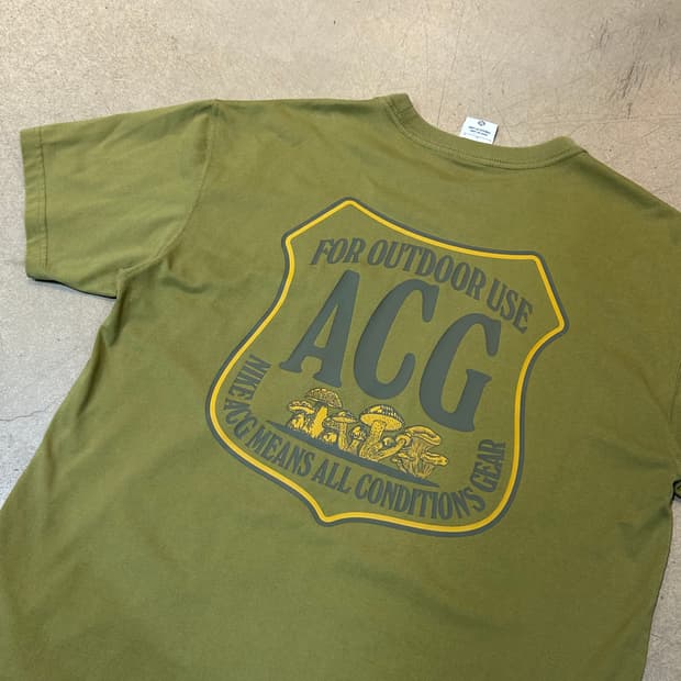 L 나이키 ACG 루즈 핏 그린 반팔티