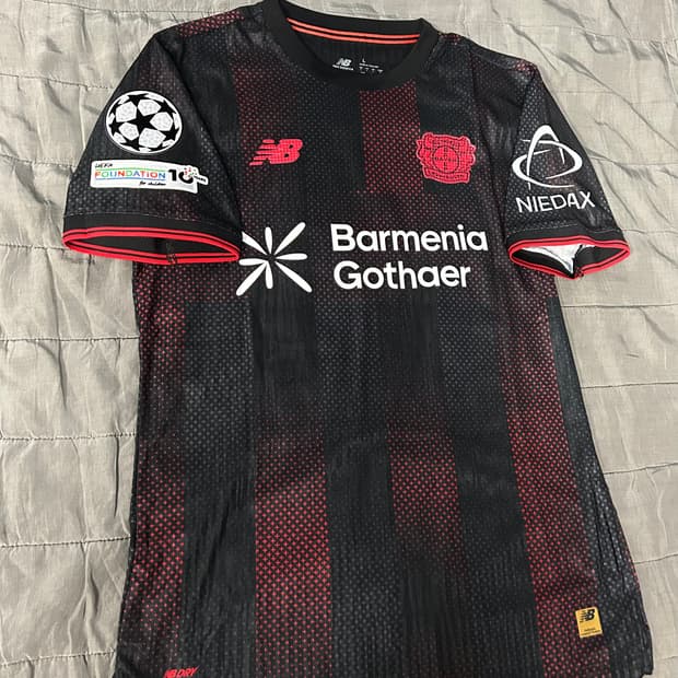 25/26 레버쿠젠 홈 어센틱 유니폼 