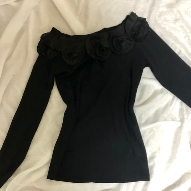 빈티지 블랙 원숄더 니트