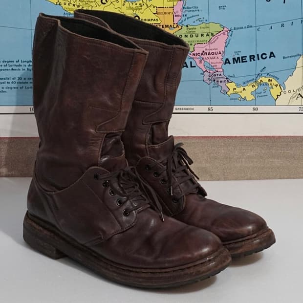 버버리 프로섬 10FW 컬렉션 라인 바이커 부츠