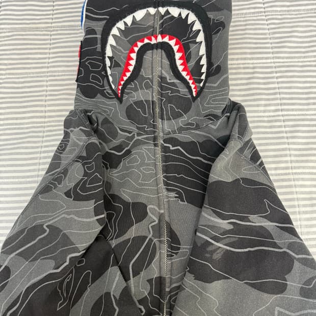 베이프 블랙 샤크 후드집업 한정 M