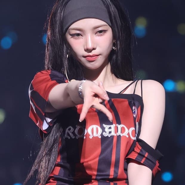 24ans 풋볼 스트라이프 원 오프숄더 저지