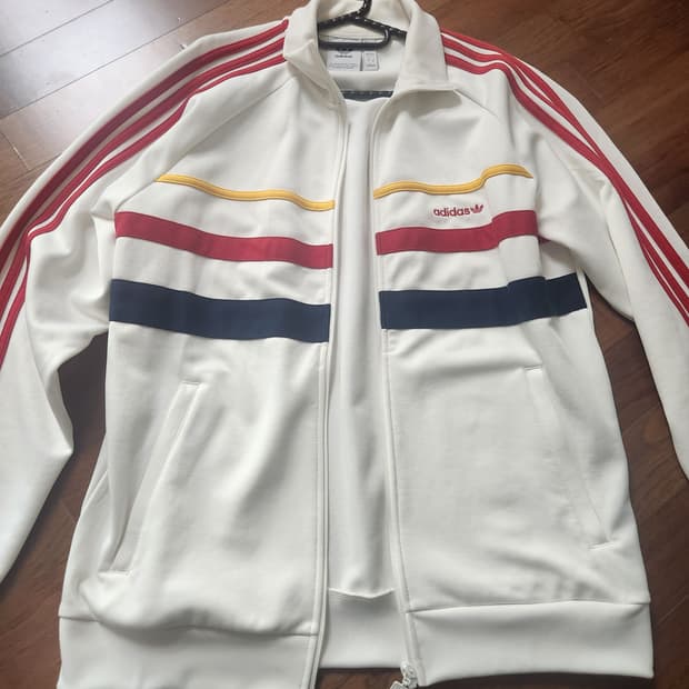 아디다스 트랙탑