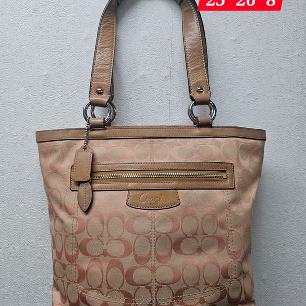 COACH 코치 시그니처 자가드 숄더백