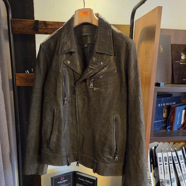 존바바토스 스네이크스킨 라이더자켓