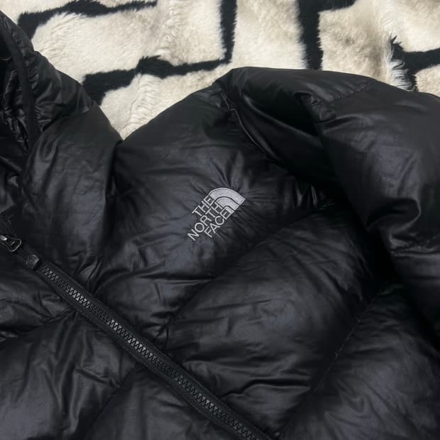 [공용]노스페이스 아콘카구아 써밋시리즈 후드패딩/블랙