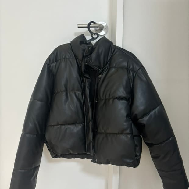 자라 페이크 레더 패딩