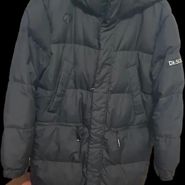 데상트 정품 구스롱패딩 95사이즈 팝니다