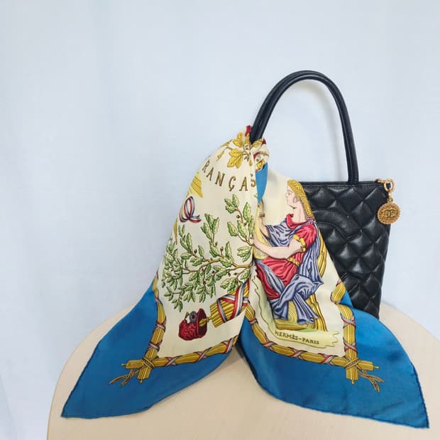 HERMES 에르메스 실크 스카프(90cm)[BF9685-0009-01]