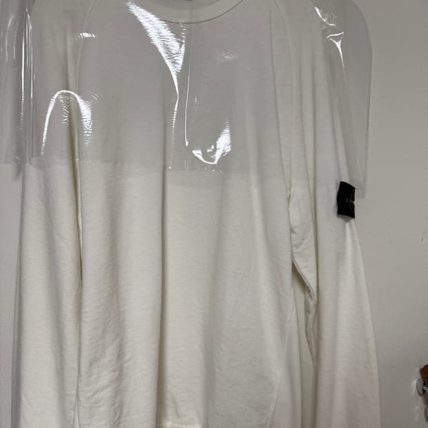 스톤아일랜드 흰색 맨투맨 