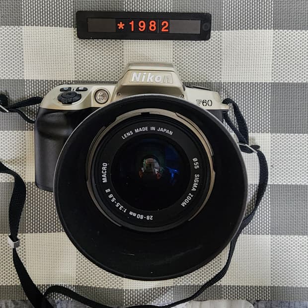 니콘 F 60 필름카메라 28-80mm 줌렌즈
