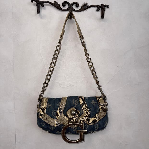 Guess denim jacquard python chain 숄더백