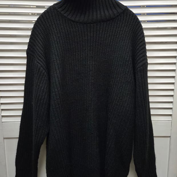 샌드사운드 디스토로이드 터틀넥 풀오버 니트