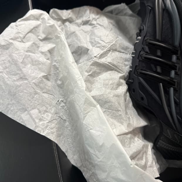 아디다스 x 퍼렐 윌리엄스 버지니아 아디스타 젤리피쉬 트리플 블랙 