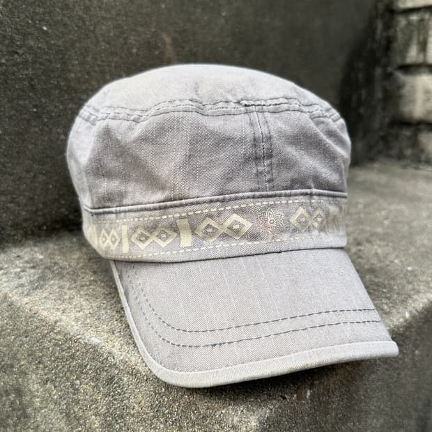 Vintage geometric pattern cap