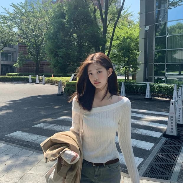 제니오 니트 오프숄더