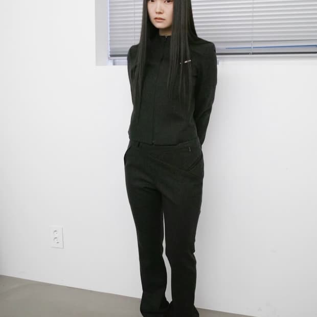 1) 혜인서 Hyein seo zip jacket black