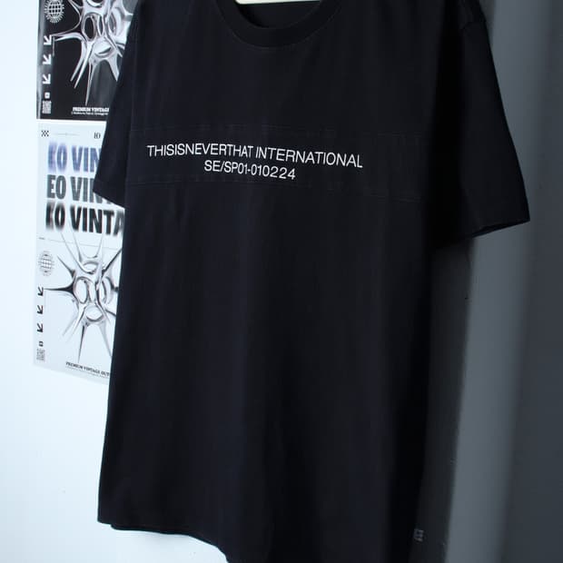 (L-XL) 디스이즈네버댓 반팔 티셔츠 레터링 블랙 에이징-H31185