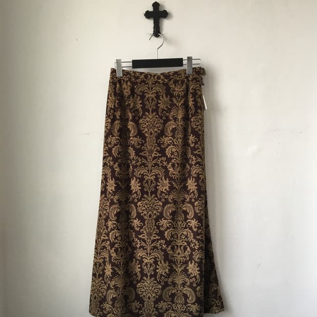 Ornament pattern skirt