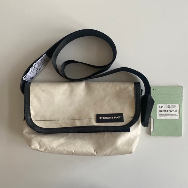 프라이탁 하파오 하와이파이브오 화이트