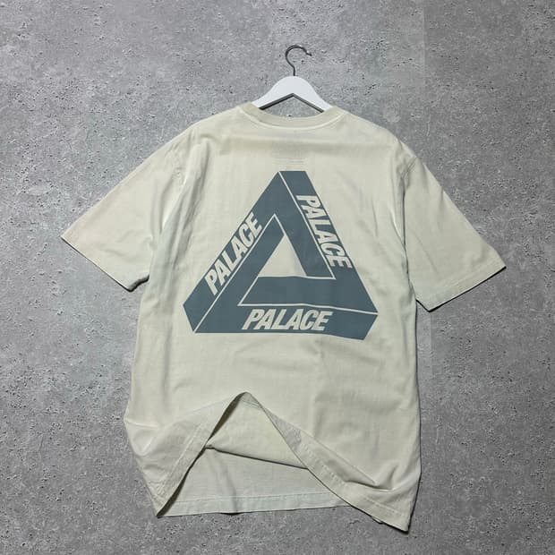 팔라스 빅로고 아이보리 반팔티