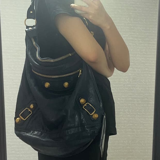 정품 발렌시아가 자이언트 데이백 모터백