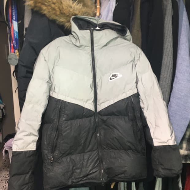 나이키 리플렉티브 윈드러너 패딩 회색/검정 L