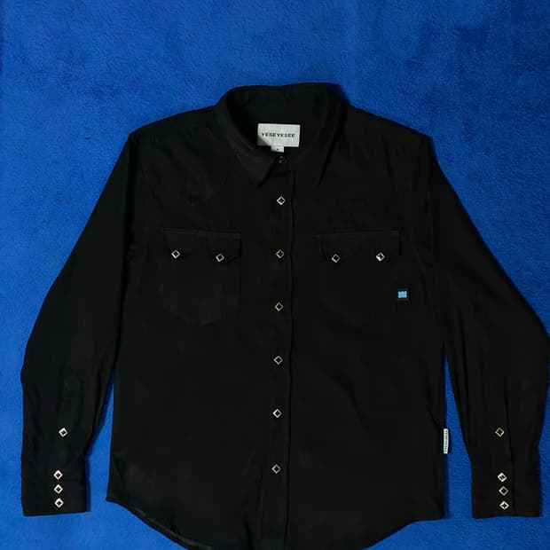 YESEYESEE 예스아이씨 블랙 스웨이드 셔츠 M