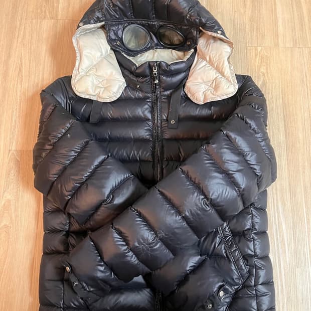 Cp컴퍼니 경량패딩 95