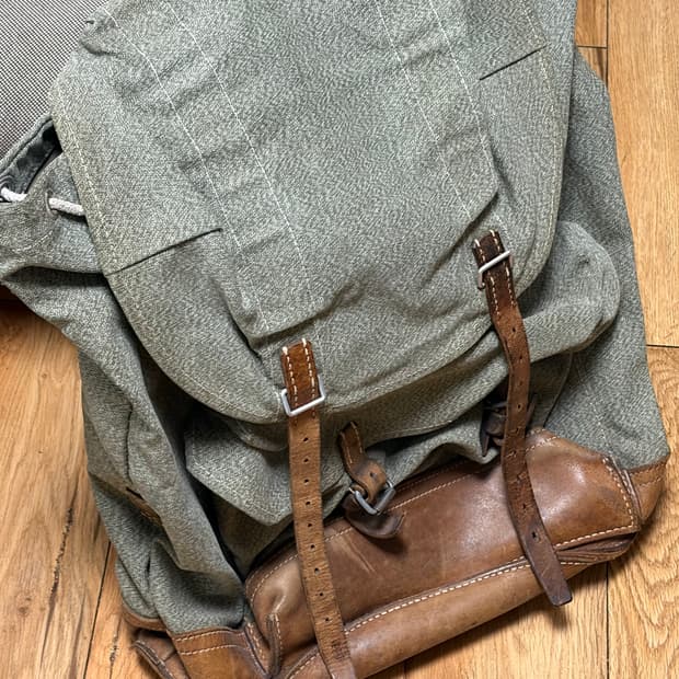     70s 빈티지 군용 rucksack 밀리터리 백팩