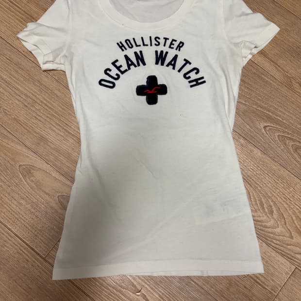 홀리스터 슬림핏 반팔티 xs