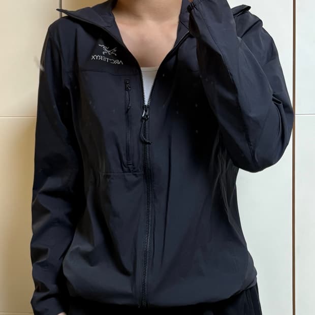 아크테릭스 스쿼미시 후디 블랙