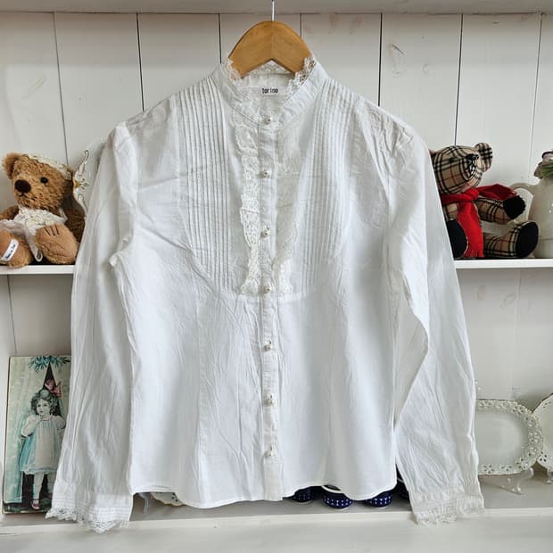 화이트 레이스 블라우스