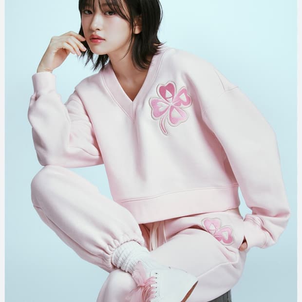 (24년) 마르디메크르디 크롭 브이넥 스웻셔츠 맨투맨 