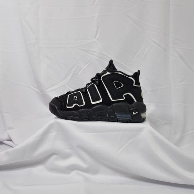235 나이키 에어 모어 업템포 검흰 2020