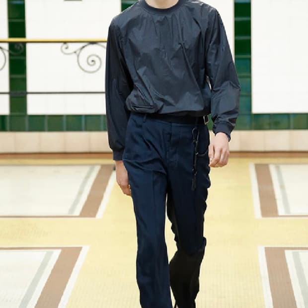 르메르 17SS 나일론 맨투맨
