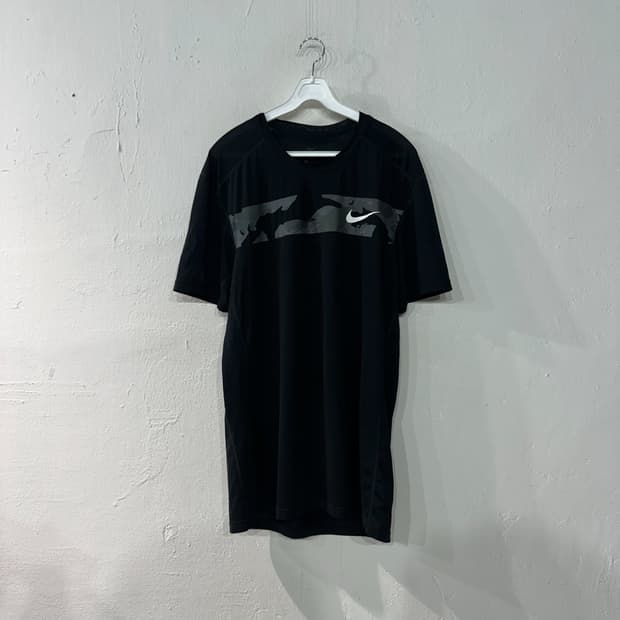 나이키 드라이핏 러닝 반팔티 L