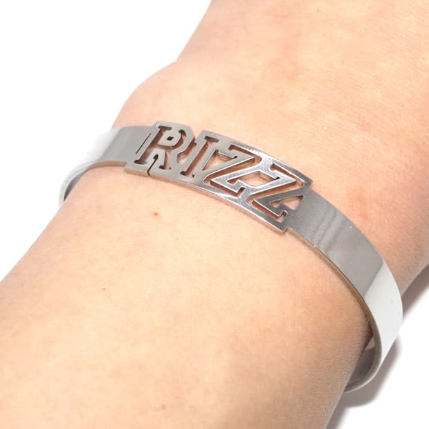 rizz 팔찌