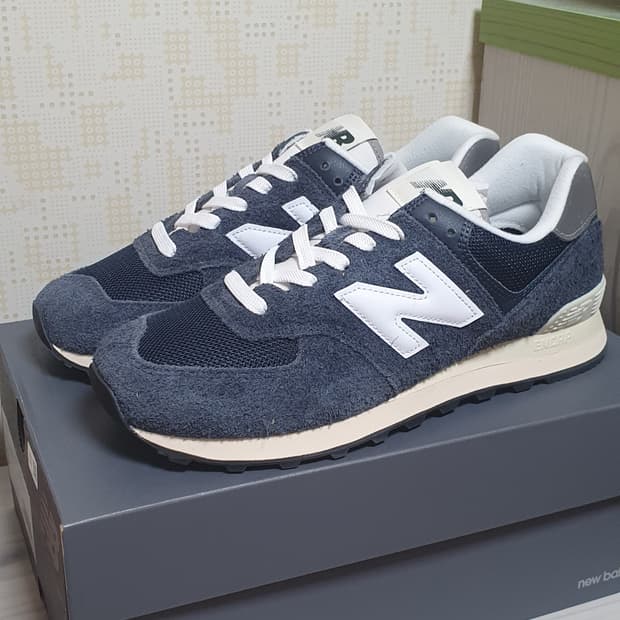 뉴발란스 574 헤리티지 네이비 280사이즈 판매